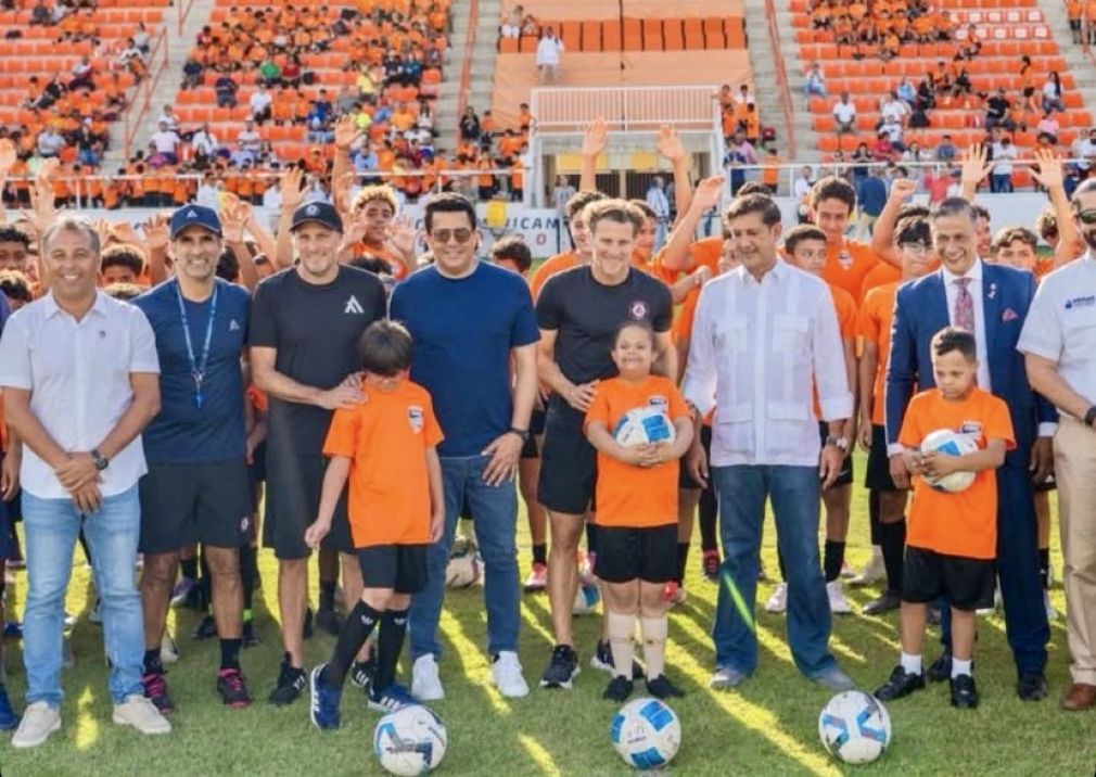 David Collado y Diego Forlán resaltan el valor del turismo deportivo en República Dominicana.