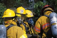 La importancia de la vida útil en los trajes de bomberos y equipos de respiración autónoma (ERA).