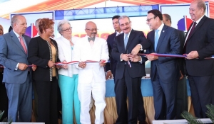 Presidente Danilo Medina inaugura un centro de diagnóstico en La Romana: 