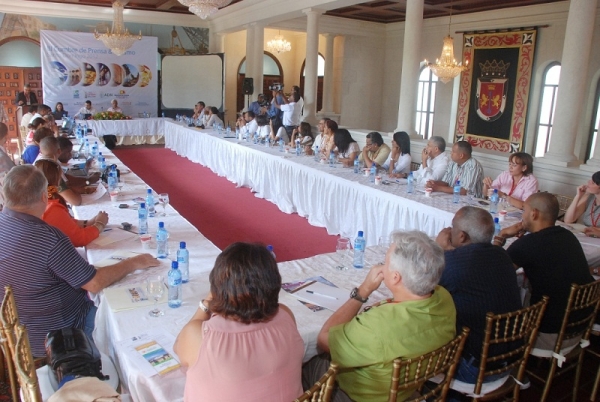 Participantes de la Cumbre de la Prensa.