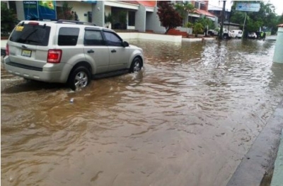 Inundaciones afectan barrios de Puerto Plata‏: 