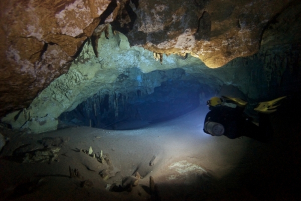 Descubren en PP tercera cueva submarina más grande del país ideal para el buceo especializado
