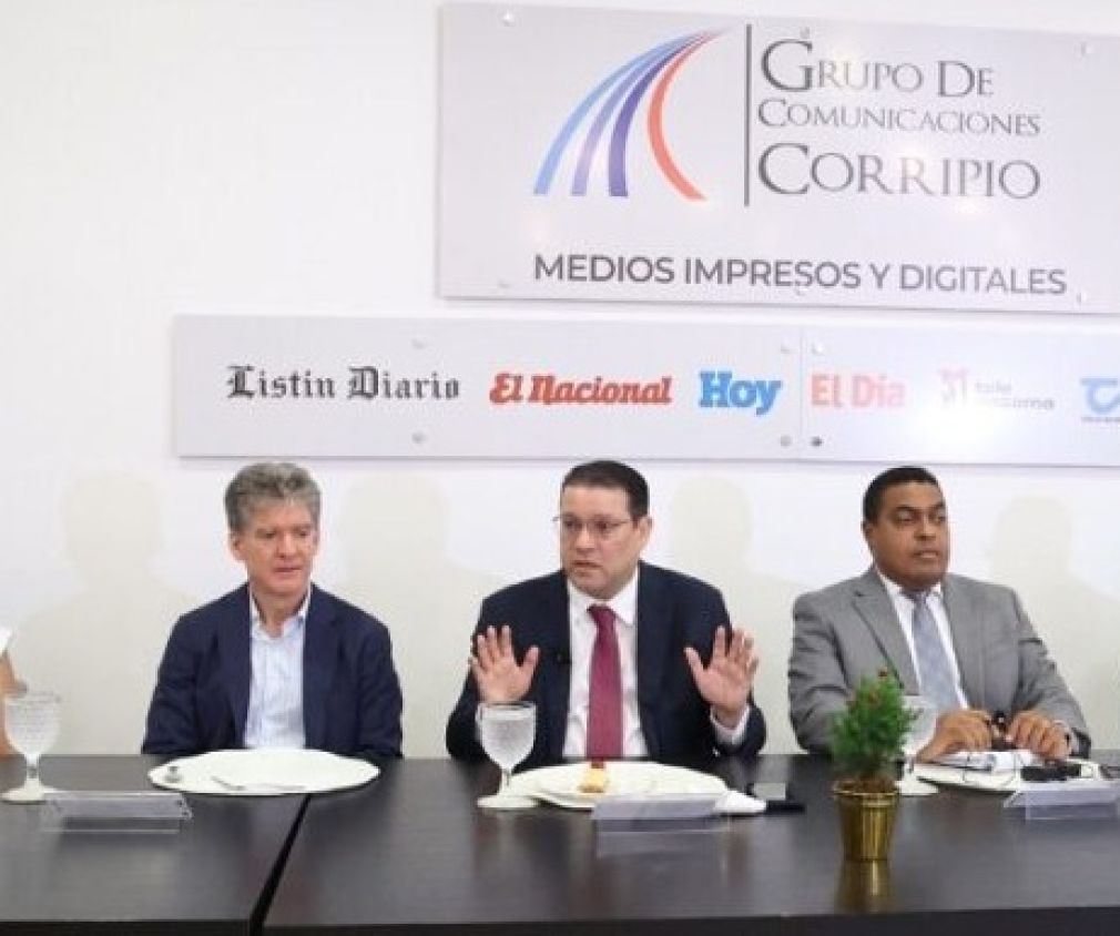 Yayo Sanz Lovatón realizó el anuncio en un almuerzo de medios del Grupo Corripio.