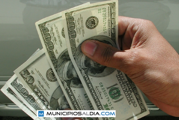 Llaman a mantenerse alerta ante posible impuesto de 5% a remesas desde Puerto Rico