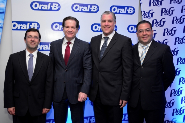 Representante de la empresa Oral-B