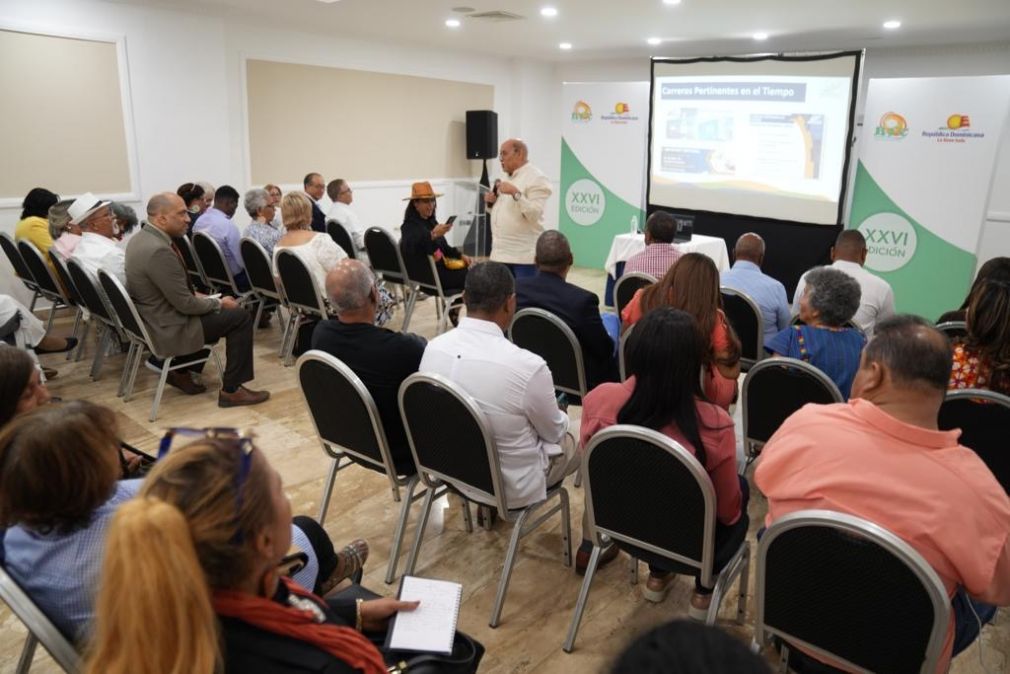 Santos Badía dictó la conferencia Formación Técnica Profesional, Clave para el Desarrollo del Turismo.