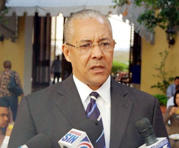 Julio César de la Rosa.