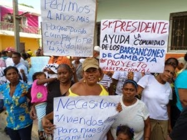 Moradores de Barracones solicitan Danilo Medina ser ubicados: 