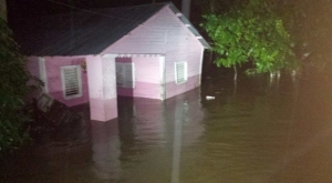 Se registran inundaciones en Puerto Plata, auxilia familias