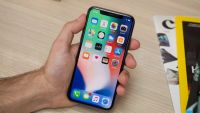 Un equipo de investigadores alemanes ha descubierto un nuevo modelo de amenaza que afecta a los iPhones de Apple y que permite instalar malware en un dispositivo incluso cuando está apagado.