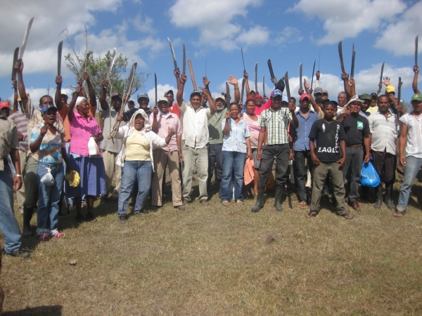 Dirigentes campesinos reclaman del gobierno entregue tierras a los pobres San Juan