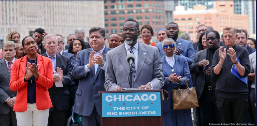Demócratas alertan de “invasión” militar en Chicago.