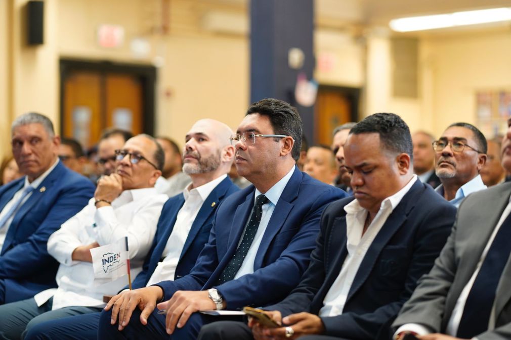 Senador de la Altagracia impulsa en Nueva York acciones para proteger diáspora dominicana frente a estafas inmobiliarias.