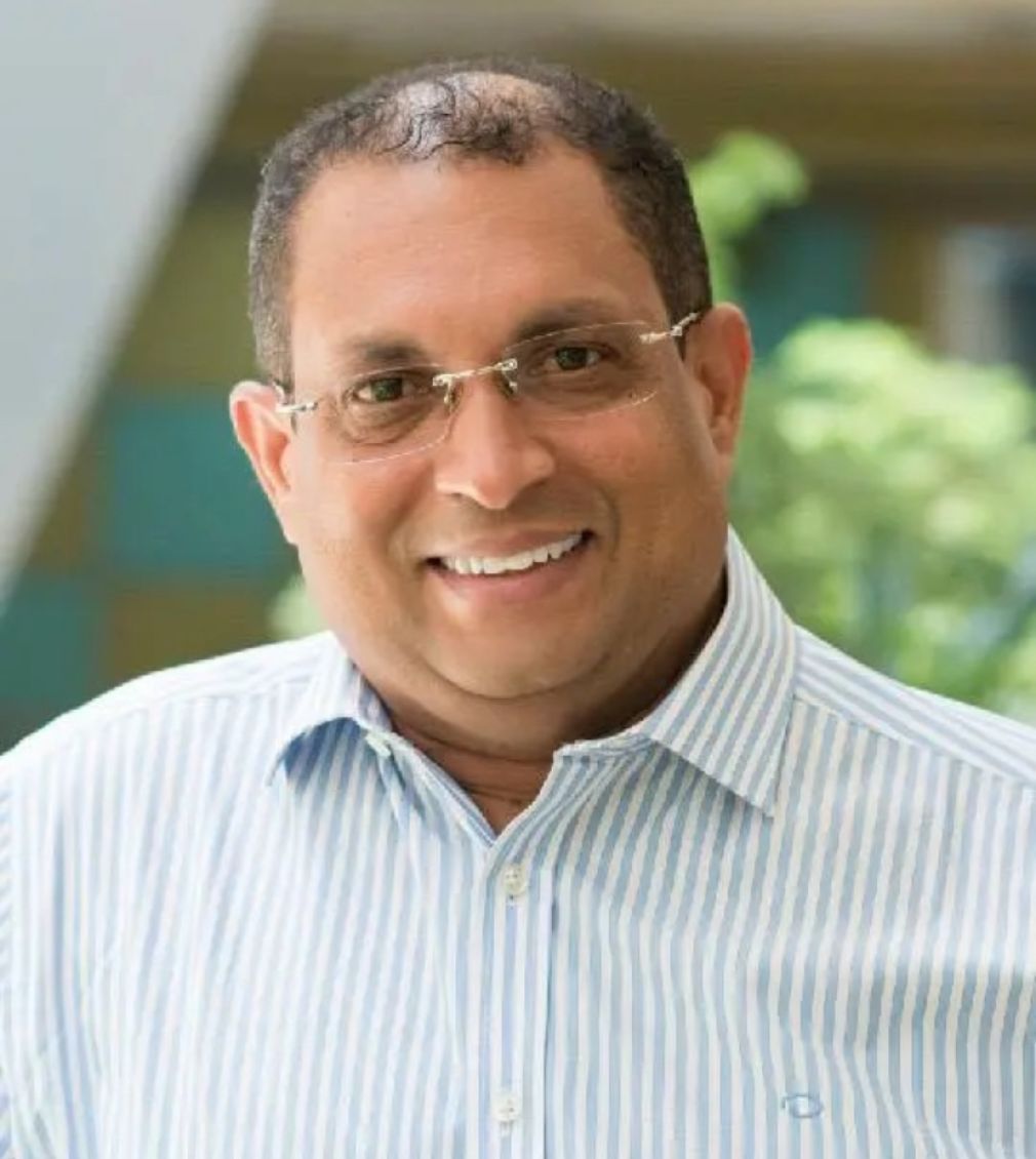 Charlie Núñez.