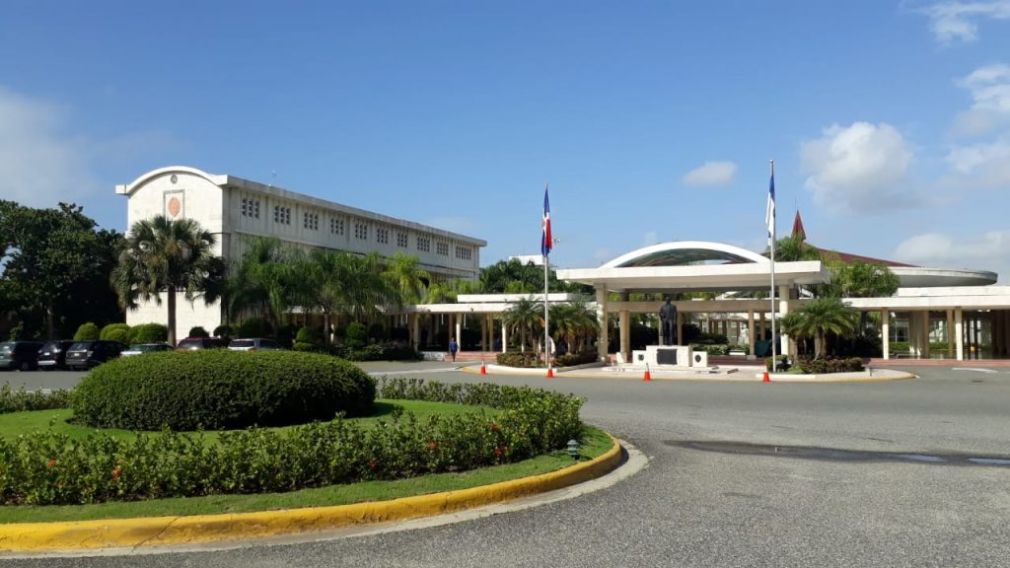 UASD suspende docencia en algunos recintos por vaguada.
