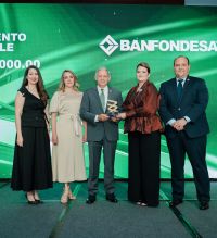 La Bolsa de Valores premió a Banfondesa durante la edición 2025 de la premiación.