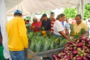 IAD realiza feria agroalimentaria con productos a bajos precios San Juan 