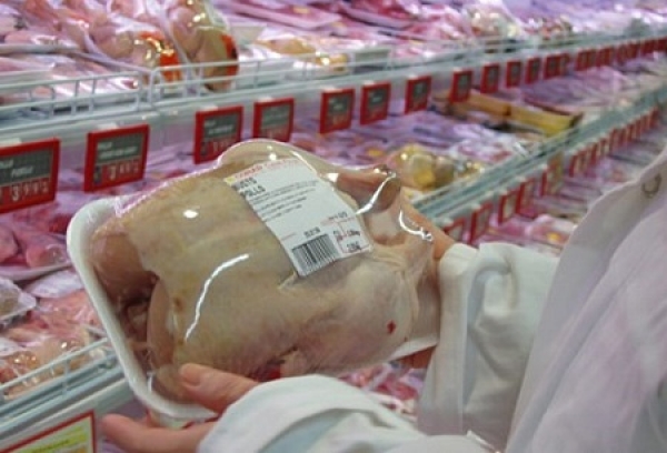 El pollo cuesta más de 50 pesos la libra en los puntos de venta.