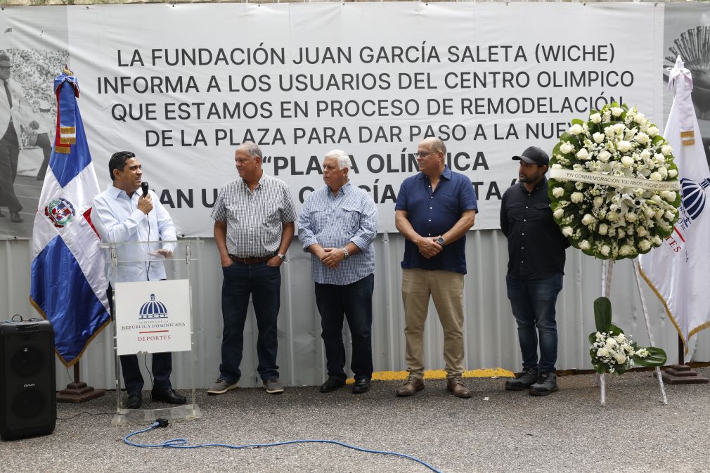 Kelvin Cruz encabezó el homenaje póstumo a Wiche García Saleta en el centenario de su natalicio.