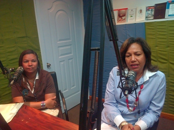 Entrevista Arelis Rodriguez de Garcia en la emisora Paz 97.7 FM