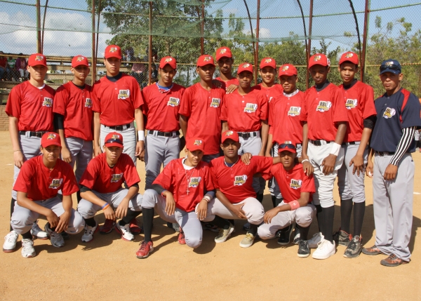 Conjunto de La Vega que interviene en el béisbol RBI de Santiago. 