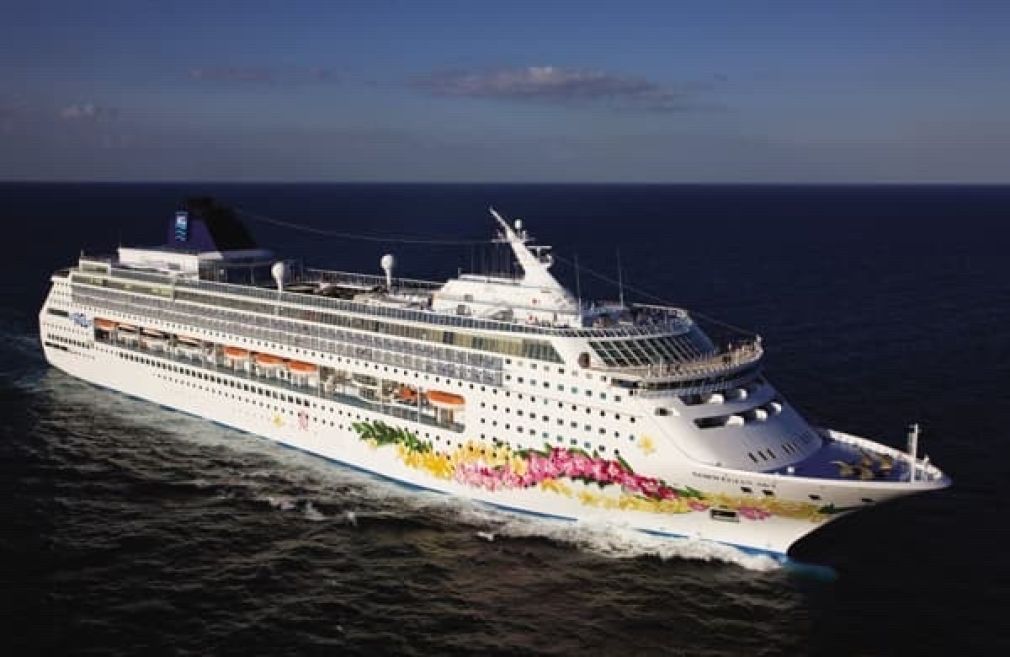 La empresa Norwegian Cruise Line figura entre las mejores del turismo de cruceros con premios Readers&#039; Choice Awards desde 2003 y otros premios obtenidos durante casi dos décadas de servicio de excelencia.
