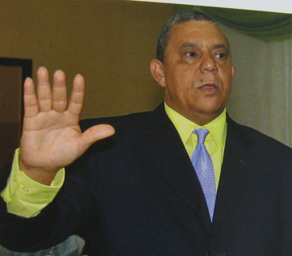 Luis Vargas, gobernador de Azua en foto de archivo