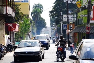 El comercio se ve afectado en las calles de San Juan de la Maguana.