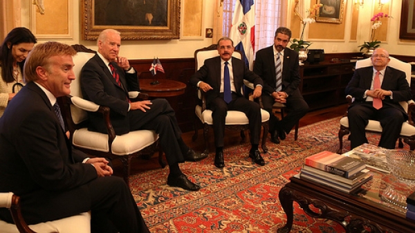 Danilo Medina y Joe Biden dialogan como amigos: con franqueza y respeto