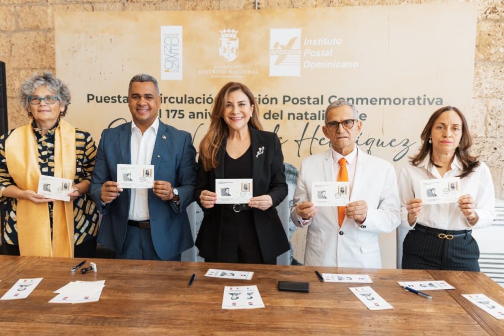 La ceremonia estuvo encabezada por Carolina Mejía, alcaldesa del Distrito Nacional, y Erick Guzmán Núñez, director general del Inposdom.