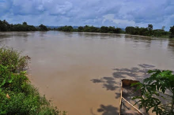 Instituto Agrario Dominicano draga Bajo Yuna para evitar inundaciones