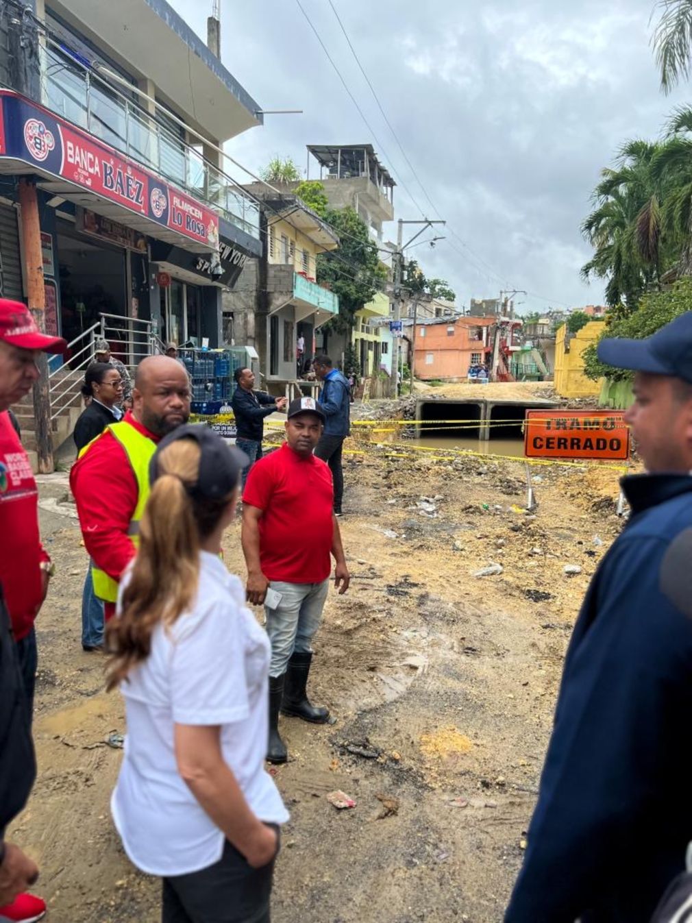 La alcaldesa se reunió con los directores y regidores para establecer las medidas de prevención necesarias y realizó un recorrido por la ciudad para supervisar los trabajos preventivos que realizan las brigadas del cabildo.