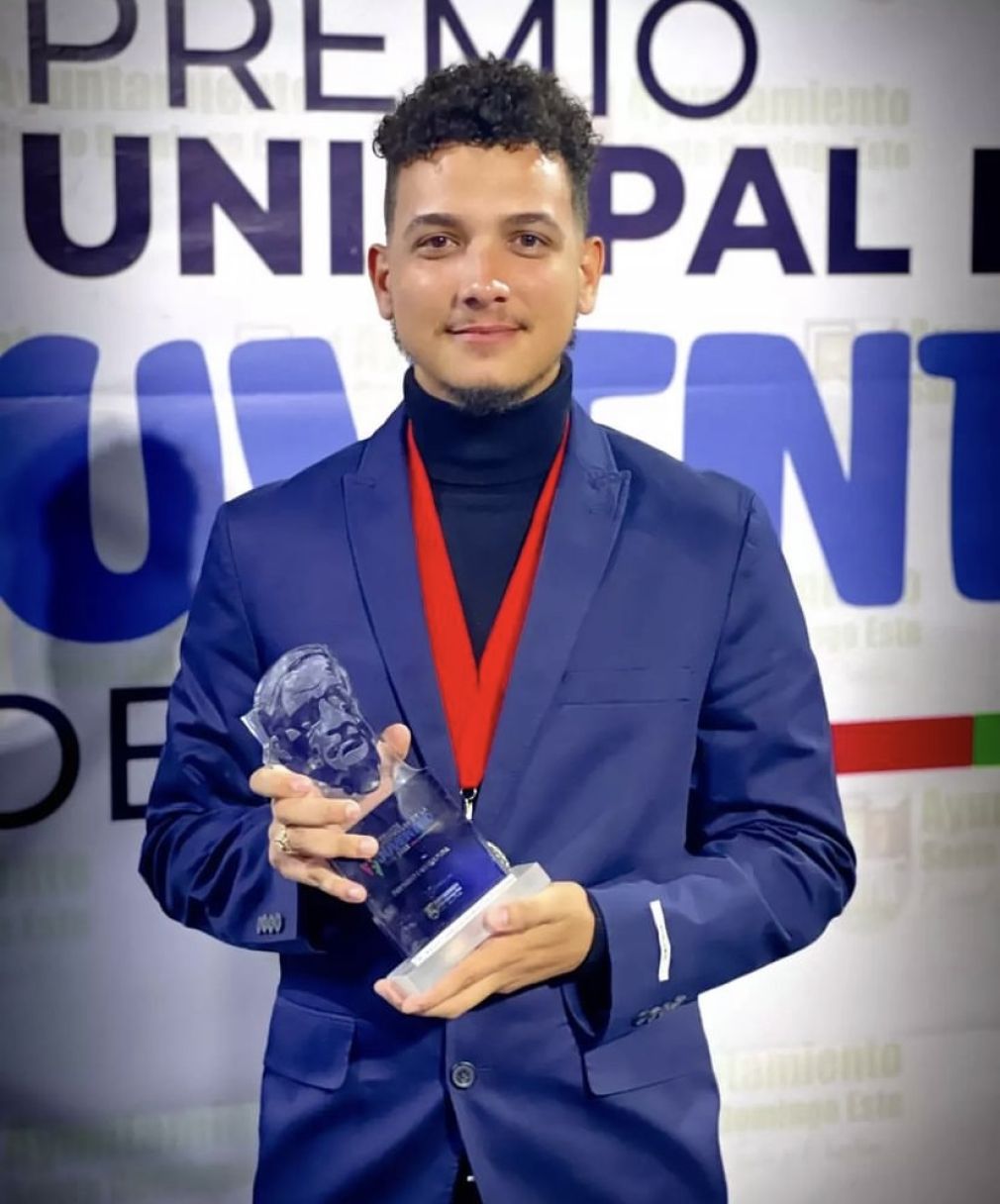 Oscar Féliz Guzmán dio a conocer su talento por primera vez en el Festival Internacional de Cortometrajes Minuto del Agua, resultando ganado del primer lugar en 2017.