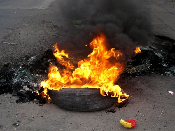 Siguen protestas en sectores de Dajabón por prolongados apagones
