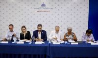 El acuerdo firmado establece la creación de un Consejo de Cogestión, integrado por representantes del MMARN, la AHRB, el CTRB y otras entidades locales y comunitarias. Este consejo será el responsable de supervisar y ejecutar un plan integral de restauración y mejora del sendero, con el objetivo de fortalecer su infraestructura y promover un turismo sostenible en la región.  La Asociación de Hoteles Romana-Bayahibe (AHRB), finalmente resaltó que el acuerdo firmado estará enfocado en la rehabilitación de infraestructuras, mejora de senderos y promoción de prácticas de conservación ambiental, lo cual representa un gran hito en la región.   El acuerdo fue firmado por el ministro Miguel Ceara Hatton; Ana García-Sotoca, de la Asociación de Hoteles y el Clúster Turístico La Romana-Bayahibe, Lidia Pereyra de la Asociación de Guías Padre Nuestro, y la bióloga Felicita Heredia Lorenzo de la Fundación Dominicana de Estudios Marinos.  El Sendero Ecológico y Arqueológico Padre Nuestro, parte integrante del Parque Nacional Cotubanamá desde el año 2000, alberga vestigios arqueológicos que datan de los primeros habitantes de la región. Este paraje, que históricamente albergó comunidades prehispánicas que dejaron su huella en las cuevas cercanas como la de Berna y Panchito, representa un vínculo con el pasado ancestral de la isla.
