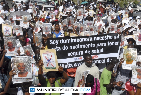 Una de las marchas realizadas por los desnacionalizados quienes siguen la lucha de Sonia Pierre. Foto de archivo.