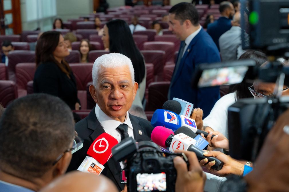 Ricardo de los Santos dijo que el nuevo Código Penal viene a construir una mejor ciudadanía y una justicia para castigar los nuevos tipos penales establecidos en la pieza.