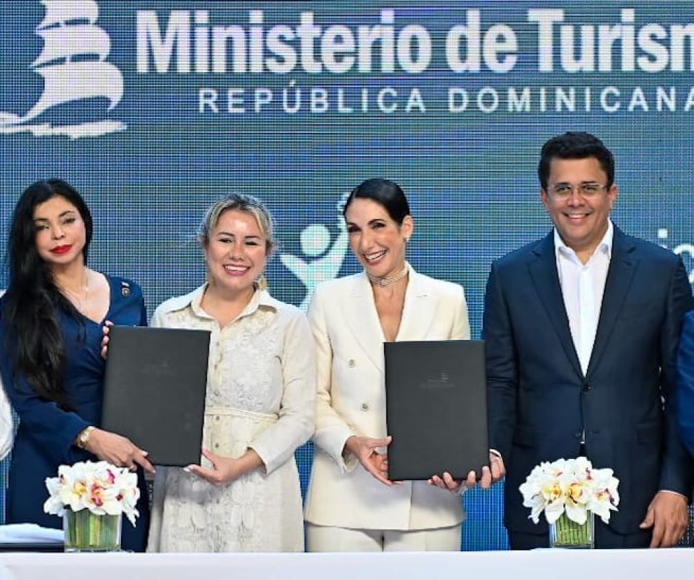 El ministro David Collado y la Primera Dama, Raquel Arbaje, encabezaron el acto de ingreso del país al GARA.