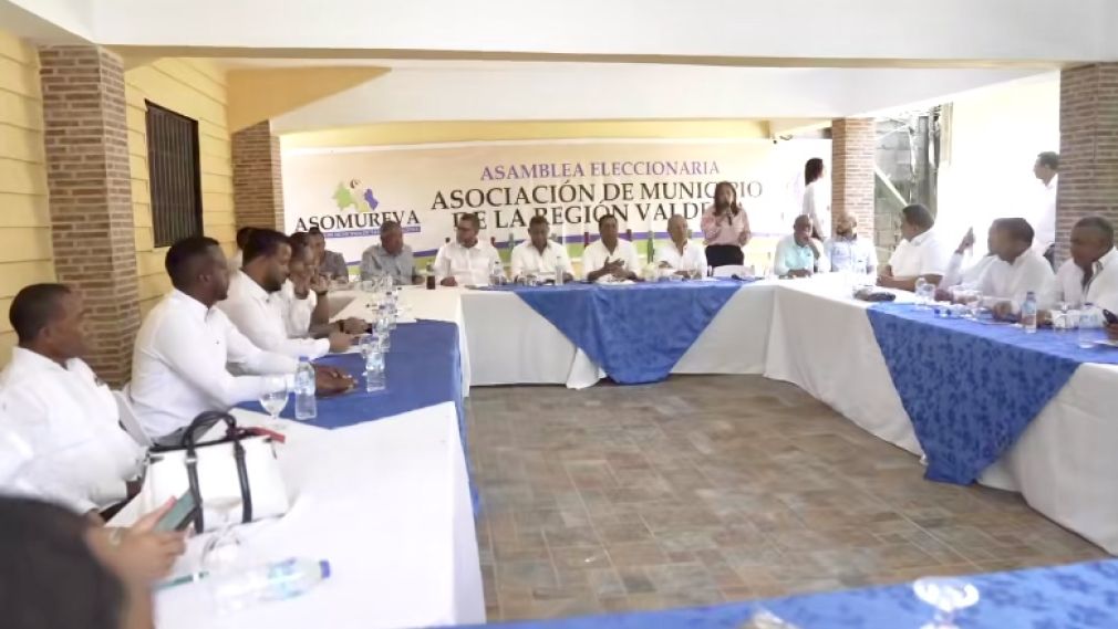 Fedomu establece nueva directiva para la región Valdesia.