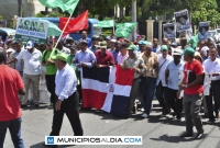 Cientos de personas se sumaron a la marcha en favor de que Loma Miranda sea declarada Parque Nacional.