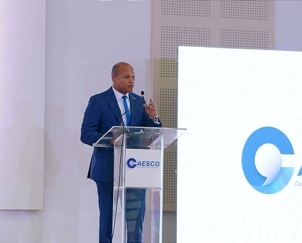 Presidente de CAESCO, Miguel Otáñez, anuncia nueva edición del premio.