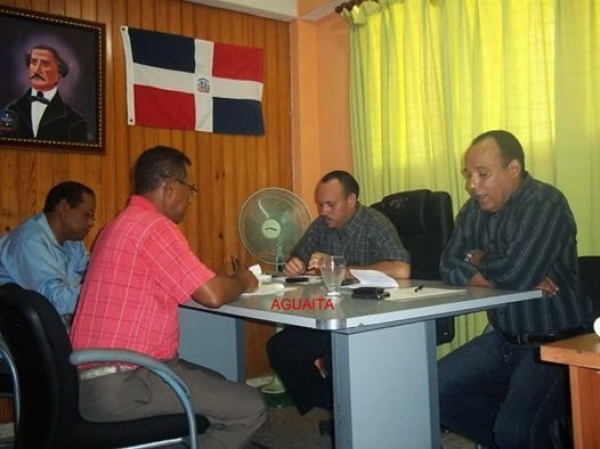 Regidores de Baitoa aprueban proyectos