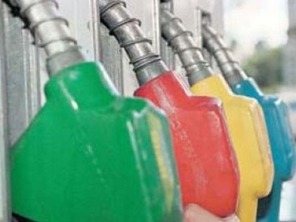 Mantienen igual de caros los precios de los combustibles