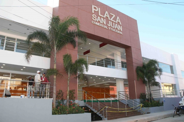 Camara de Comercio y Produccion de San Juan reclama apertura de Plaza Comercial: 