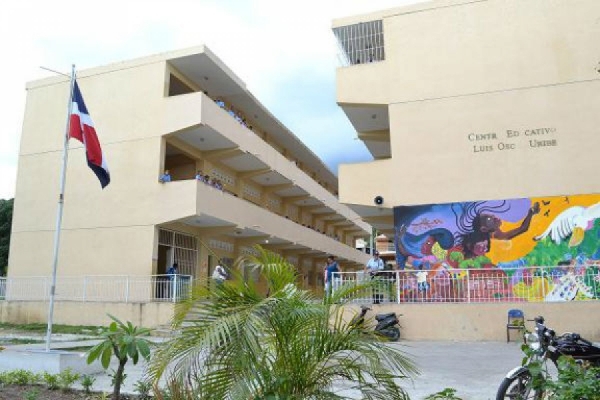 Escuela en la provincia San Cristobal brote de materia fecal
