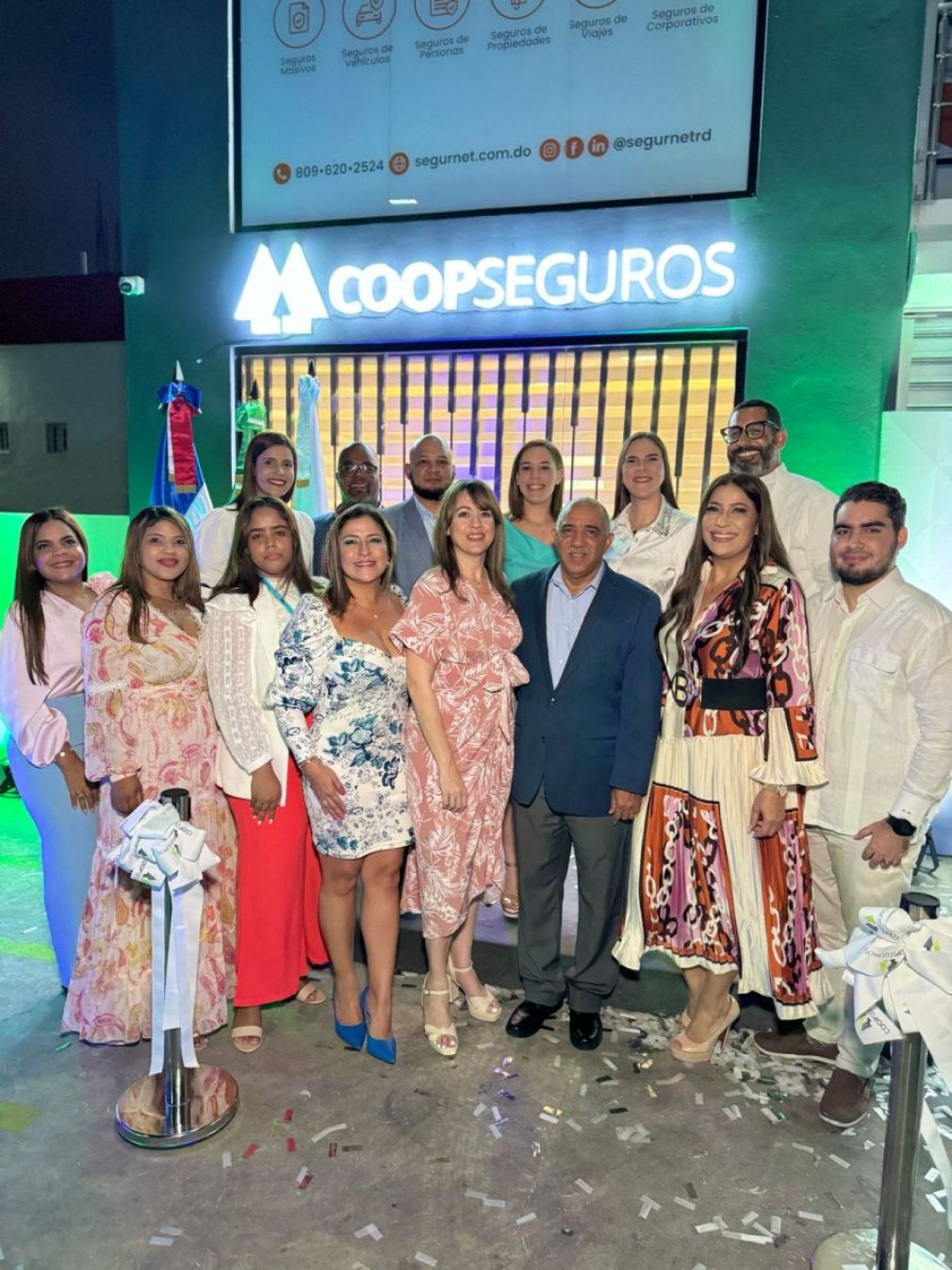 Foto oficial de la apertura de la oficina de COOPSEGUROS en La Romana.