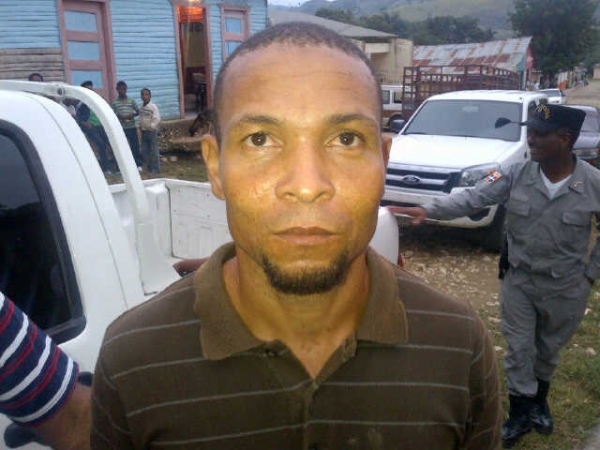 Apresan hombre en Hondo Valle para ser investigado por asesinato en Evaristo Morales