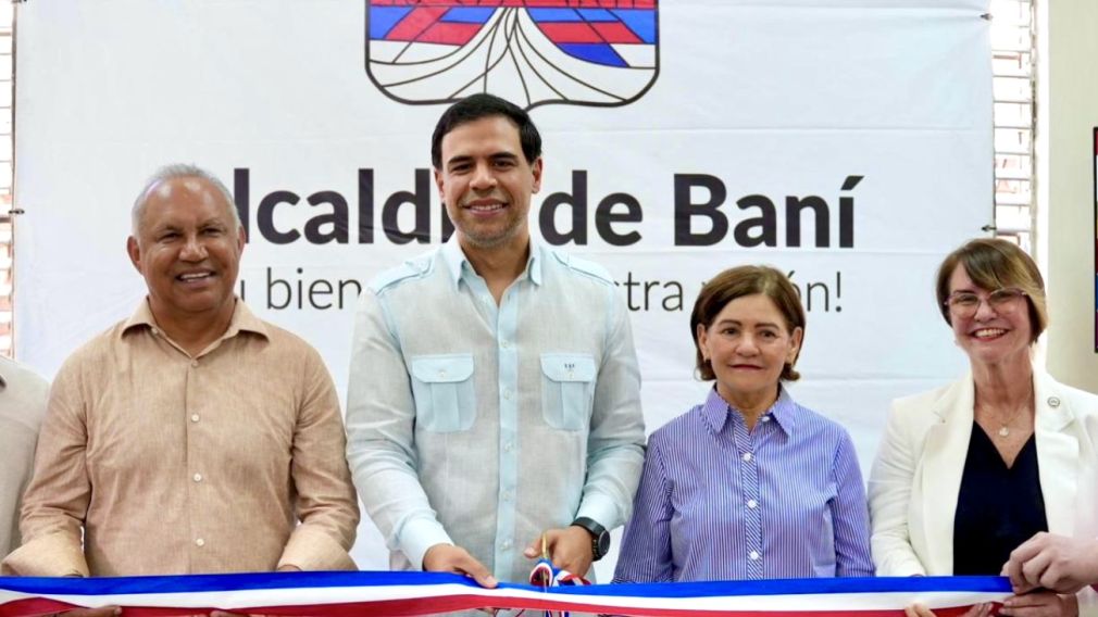 El acto fue encabezado por el ministro Roberto Ángel Salcedo y el alcalde Santo Ramírez.