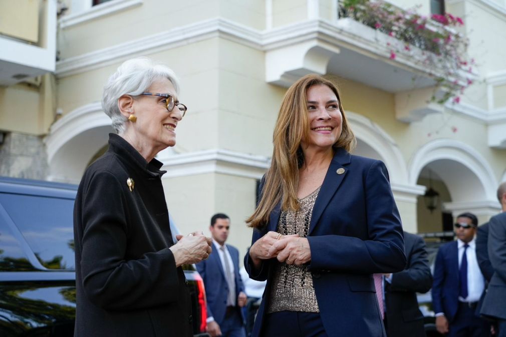 La subsecretaria de Estado de los Estados Unidos, Wendy Sherman y Carolina Mejía, alcaldesa del Distrito Nacional.