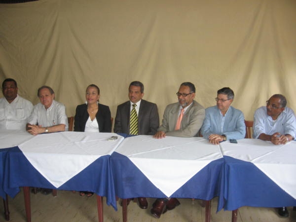 Frente Amplio pide sueldo mínimo de 20 mil pesos mensuales